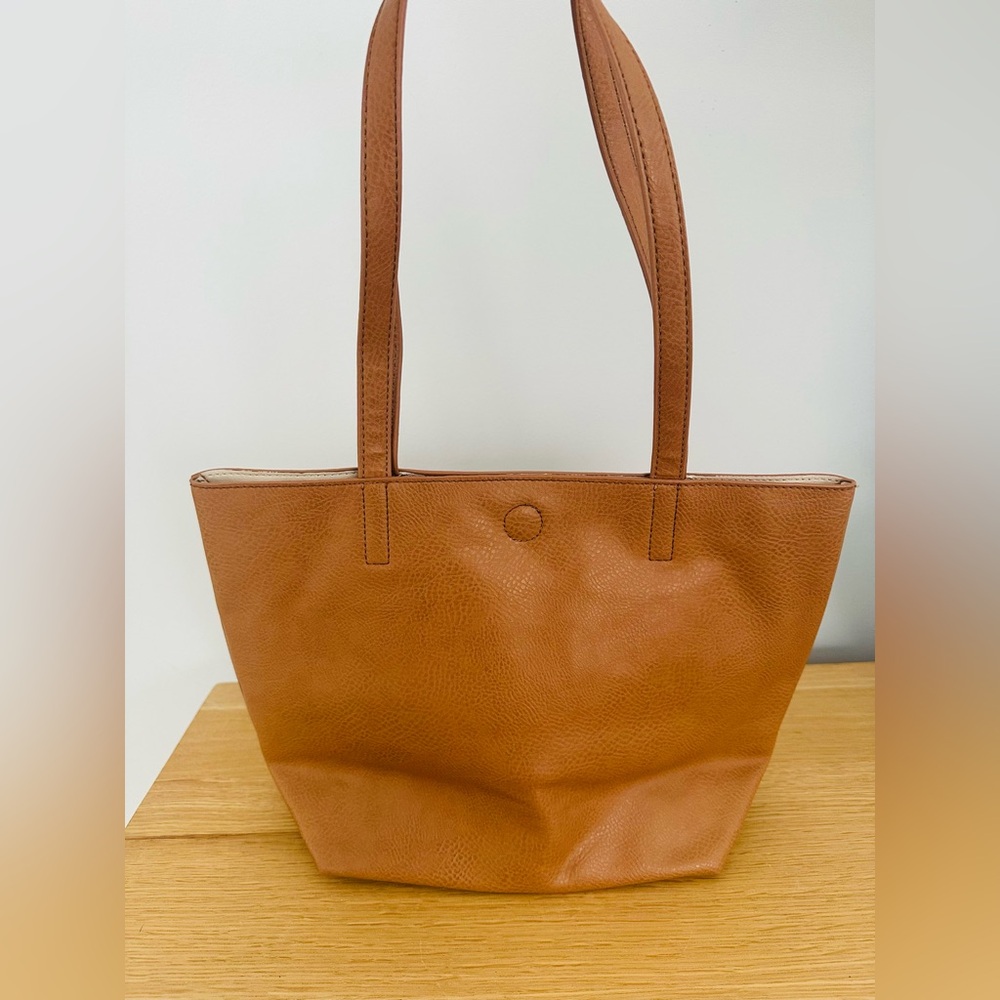Caramel colored shoulder bag